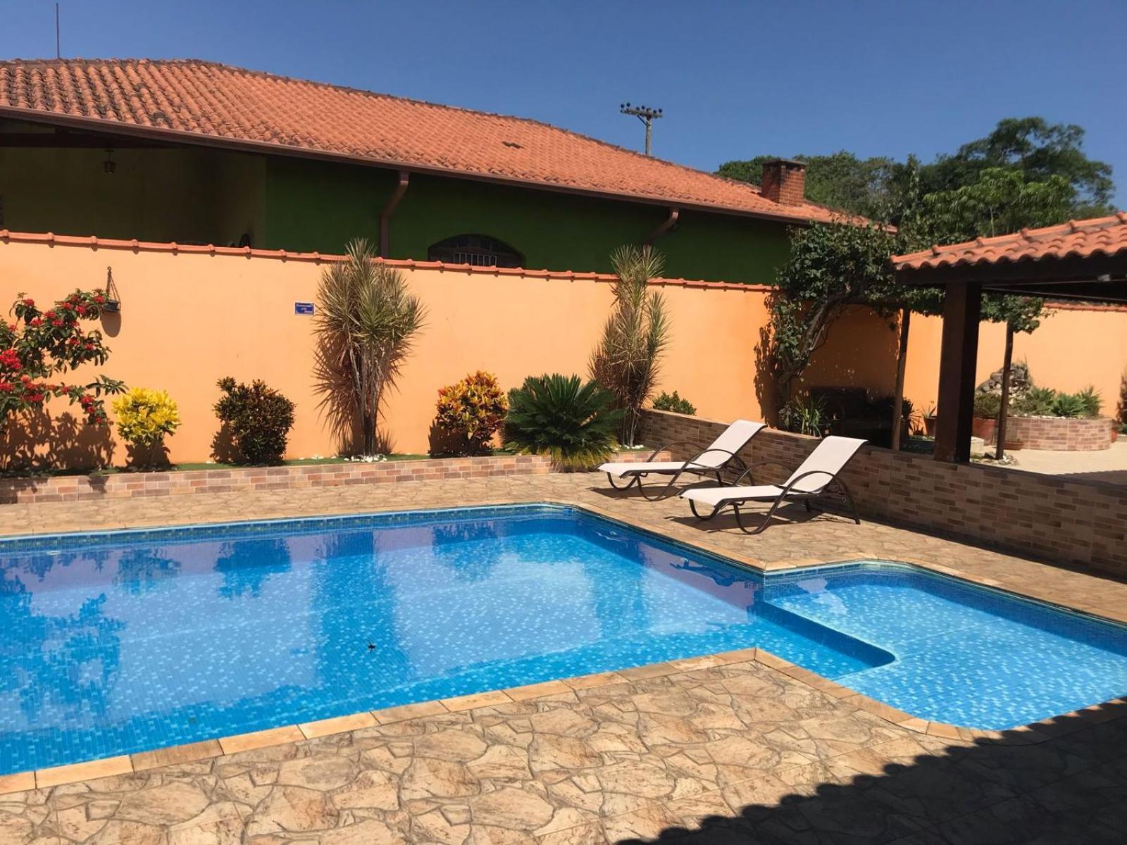 Chacara Bella Vida Com Piscina Churrasqueira Salao De Festas Fogao A Lenha Quadra Aracariguama Exterior photo